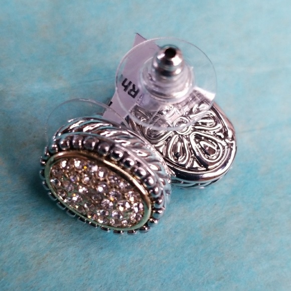 Rhinestone Cable Wrap Pebble Bezel Earrings - Picture 3 of 8